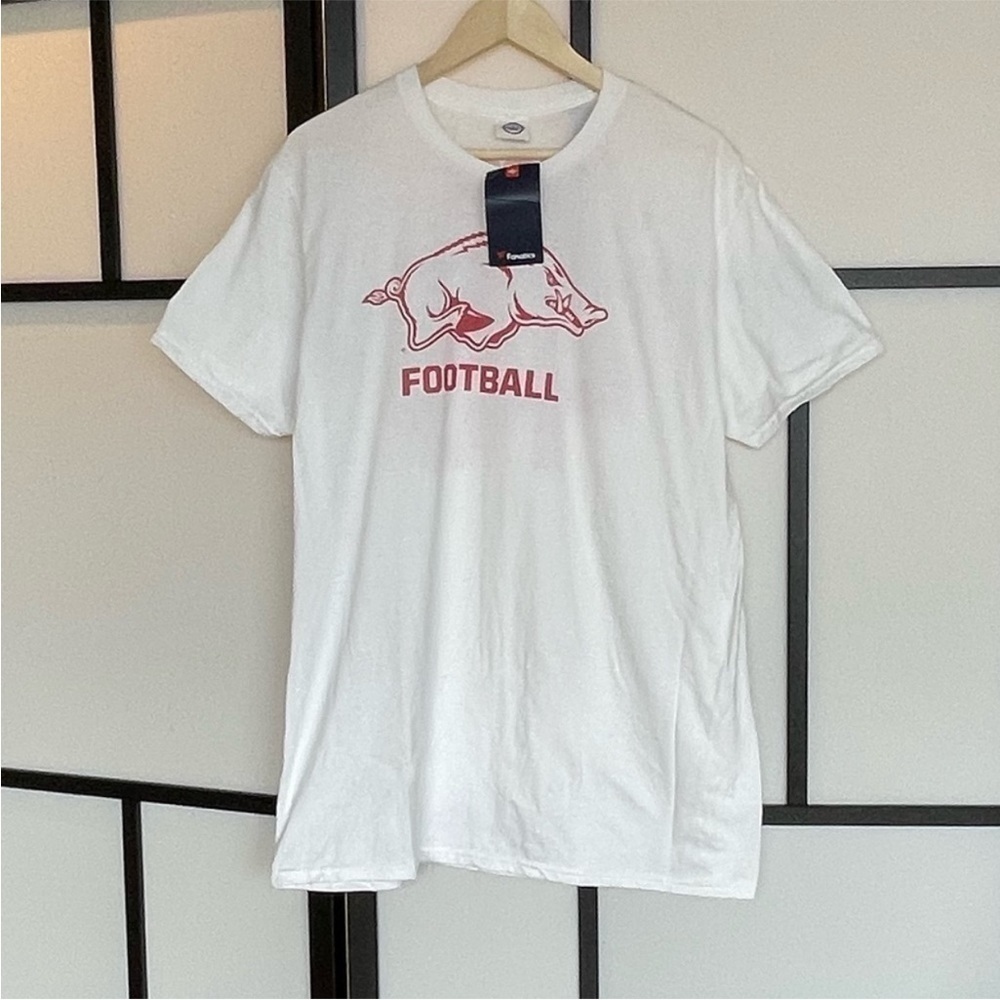 Fanatics‎ ARKANSAS Football t-shirt. Size
XL. NWT